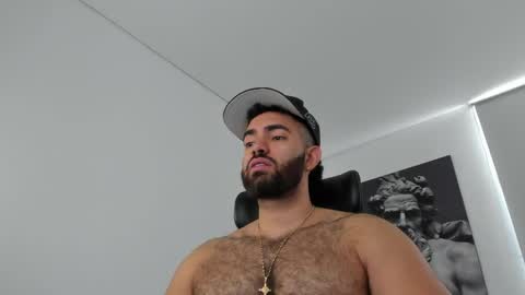 simon_leon01 online show from 05/17/26, 04:25