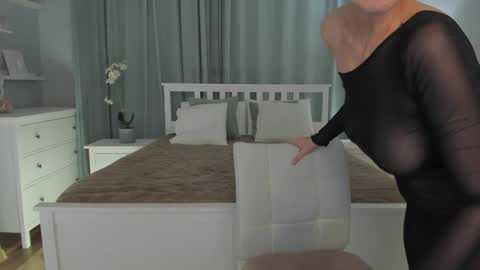 Simona  online show from 12/26/24, 04:14