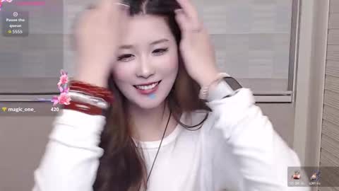 simonastephanie online show from 11/22/25, 02:27