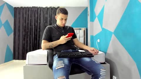 Snapshot of simonkeler chatting on 12/13/24, 12:31 SIMON KELER online show from 12/13/24, 12:31