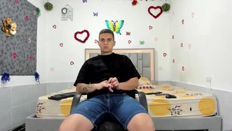 Snapshot of simonkeler chatting on 09/16/25, 02:56 SIMON KELER online show from 09/16/25, 02:56