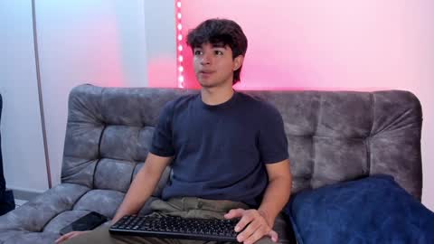  Simon  online show from 12/27/24, 10:05