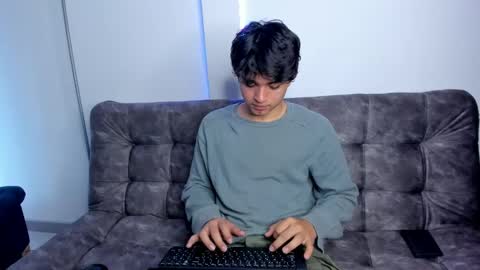  Simon  online show from 01/21/25, 03:21