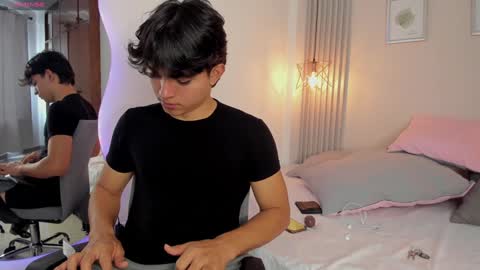  Simon  online show from 01/26/25, 03:14