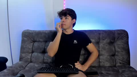  Simon  online show from 01/31/25, 01:02