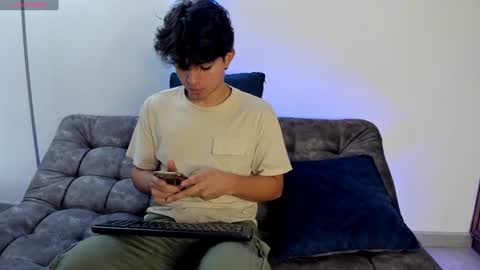  Simon  online show from 02/02/25, 02:02