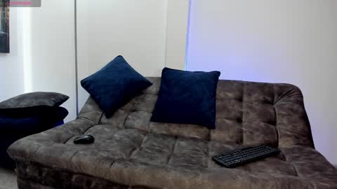  Simon  online show from 02/05/25, 04:47