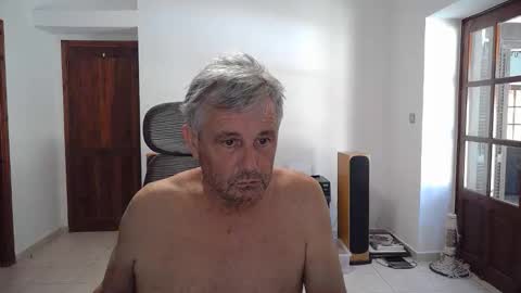 Snapshot of simonthenudist chatting on 09/14/25, 12:04 Simon online show from 09/14/25, 12:04