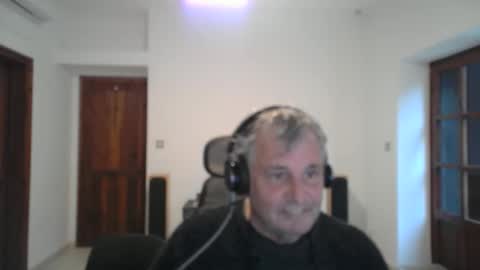 Snapshot of simonthenudist chatting on 02/12/26, 12:22 Simon online show from 02/12/26, 12:22