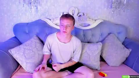 Simon online show from 11/30/25, 09:02