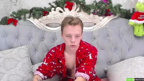 Simon online show from 12/21/25, 08:21