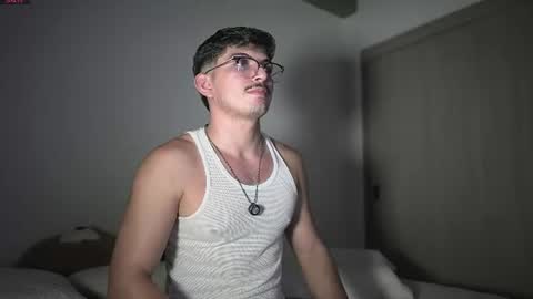 Snapshot of simoon_01 chatting on 07/07/26, 04:04 SIMOON online show from 07/07/26, 04:04