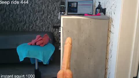 regina online show from 07/17/26, 08:21
