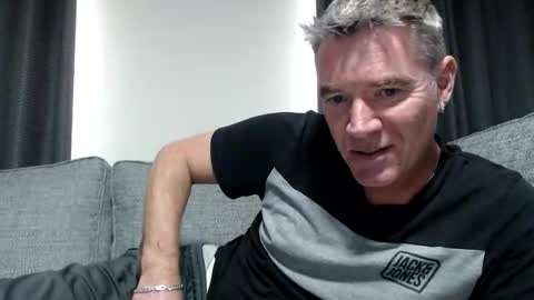 Snapshot of simplelife0 chatting on 10/13/25, 03:56 Ricky online show from 10/13/25, 03:56