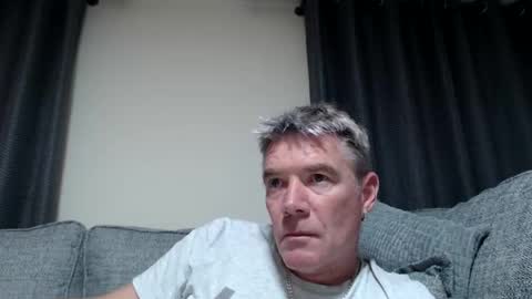 Snapshot of simplelife0 chatting on 10/26/25, 08:04 Ricky online show from 10/26/25, 08:04