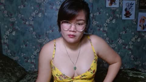 Snapshot of simply_niki chatting on 11/03/25, 10:16 zia online show from 11/03/25, 10:16