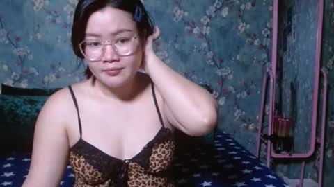 Snapshot of simply_niki chatting on 01/06/26, 11:03 zia online show from 01/06/26, 11:03