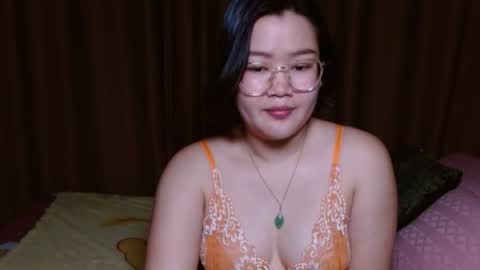 Snapshot of simply_niki chatting on 04/01/26, 10:05 zia online show from 04/01/26, 10:05