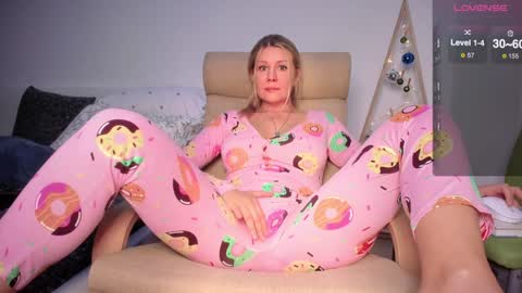 A present for me  online show from 12/16/24, 02:47