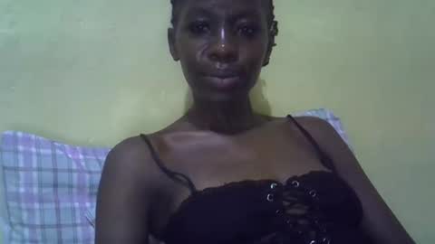 simplyloy33 online show from 04/15/26, 11:16