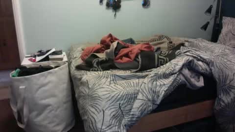 Snapshot of simplyminded chatting on 02/08/26, 01:47 simplyminded online show from 02/08/26, 01:47