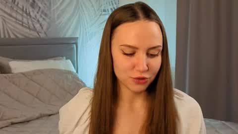 Snapshot of simplyzoe chatting on 02/22/26, 04:24 Zoe online show from 02/22/26, 04:24