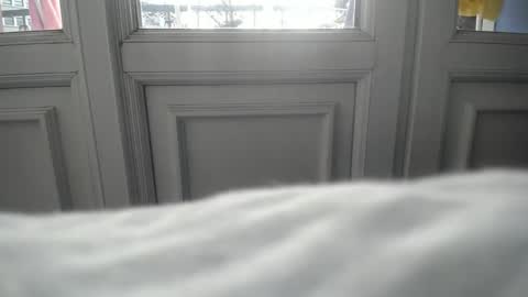 Sofi wed. - sat. 11am - 11 pm and Santi with Sofi sun.. - tue. 11 am - 5 pm  europe online show from 12/11/24, 03:15