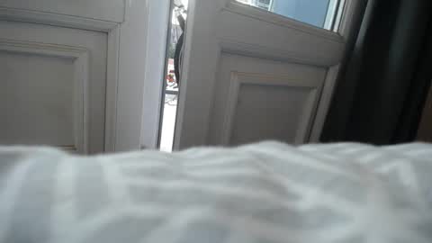 Sofi wed. - sat. 11am - 11 pm and Santi with Sofi sun.. - tue. 11 am - 5 pm  europe online show from 12/20/24, 03:31