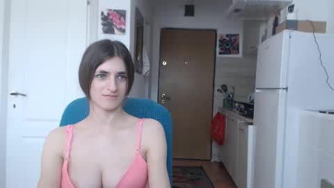 simyhvn online show from 02/21/25, 11:33