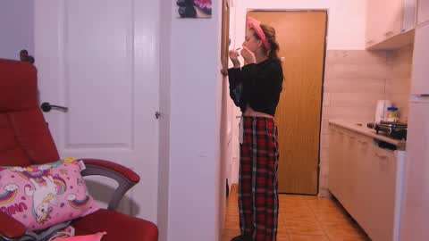 simyhvn online show from 01/17/26, 05:12