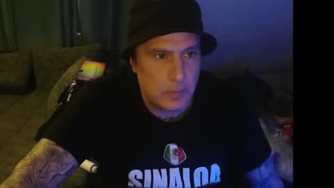 sinalco1975 online show from 09/17/25, 02:24