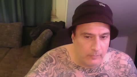 sinalco1975 online show from 10/28/25, 05:22