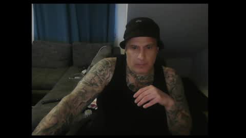 Snapshot of sinalco1975 chatting on 04/28/26, 04:06 sinalco1975 online show from 04/28/26, 04:06