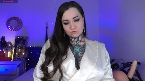 Ms. Sindel online show from 12/03/24, 04:39
