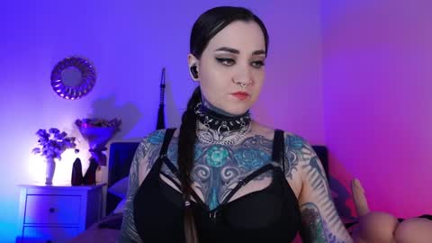 Ms. Sindel online show from 01/16/25, 01:25