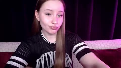 Sindi online show from 02/18/25, 03:21