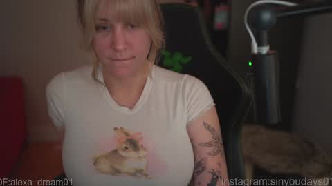 wwoooooooooooof online show from 03/25/26, 11:22