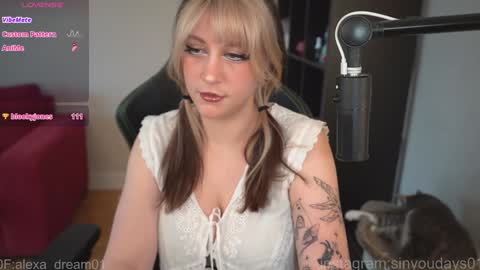 wwoooooooooooof online show from 03/26/26, 08:36