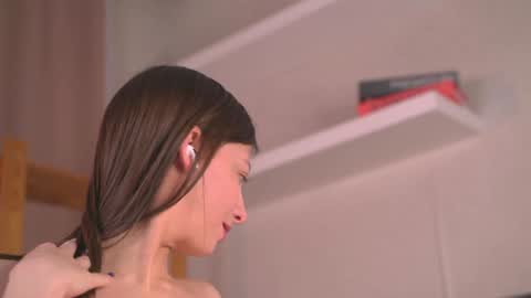   online show from 11/28/25, 04:59