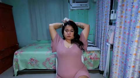 sinfullwife6969 online show from 09/18/25, 12:51