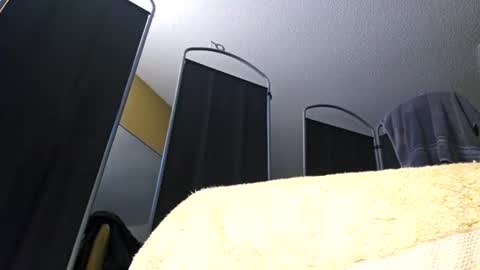 Snapshot of sinseason chatting on 03/04/25, 09:40 Sinseason online show from 03/04/25, 09:40