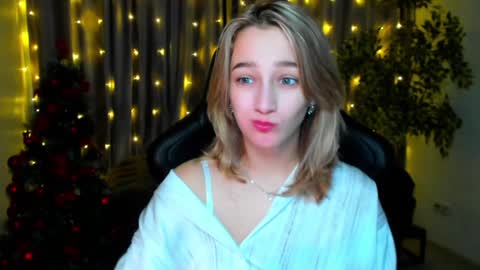Snapshot of sinty_noria chatting on 12/30/24, 08:10 Sinty Noria online show from 12/30/24, 08:10