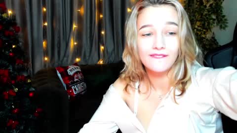 Snapshot of sinty_noria chatting on 01/03/25, 04:11 Sinty Noria online show from 01/03/25, 04:11