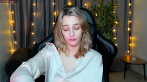 Snapshot of sinty_noria chatting on 01/20/25, 04:10 Sinty Noria online show from 01/20/25, 04:10