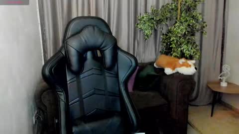 Snapshot of sinty_noria chatting on 02/12/25, 04:33 Sinty Noria online show from 02/12/25, 04:33