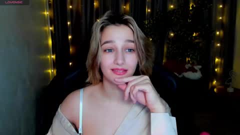 Snapshot of sinty_noria chatting on 02/13/25, 04:54 Sinty Noria online show from 02/13/25, 04:54