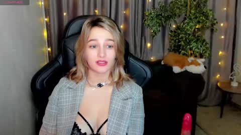 Snapshot of sinty_noria chatting on 02/14/25, 01:45 Sinty Noria online show from 02/14/25, 01:45