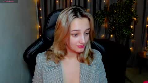 Snapshot of sinty_noria chatting on 02/21/25, 04:40 Sinty Noria online show from 02/21/25, 04:40