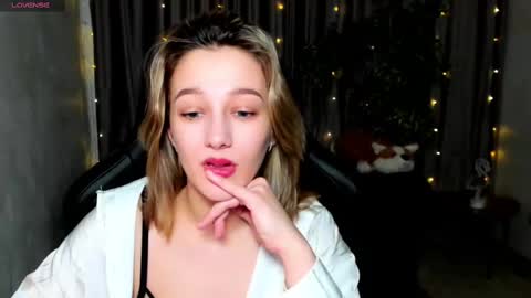Snapshot of sinty_noria chatting on 02/25/25, 01:20 Sinty Noria online show from 02/25/25, 01:20