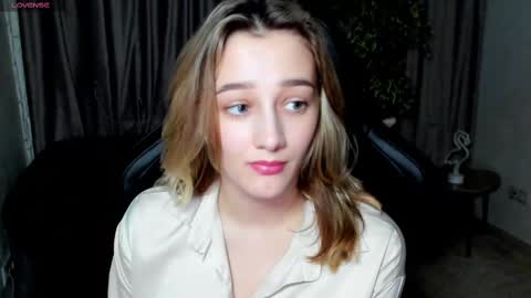 Snapshot of sinty_noria chatting on 02/28/25, 07:58 Sinty Noria online show from 02/28/25, 07:58